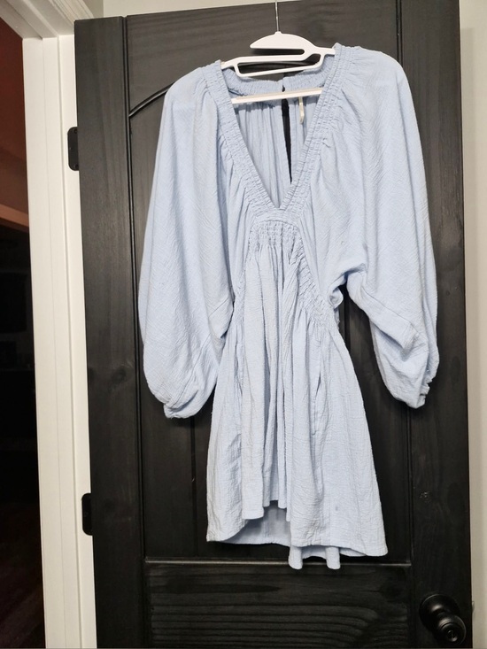 Free People Dresses & Skirts - Free People Light Blue V-Neck Mini Dress with Balloon Sleeves